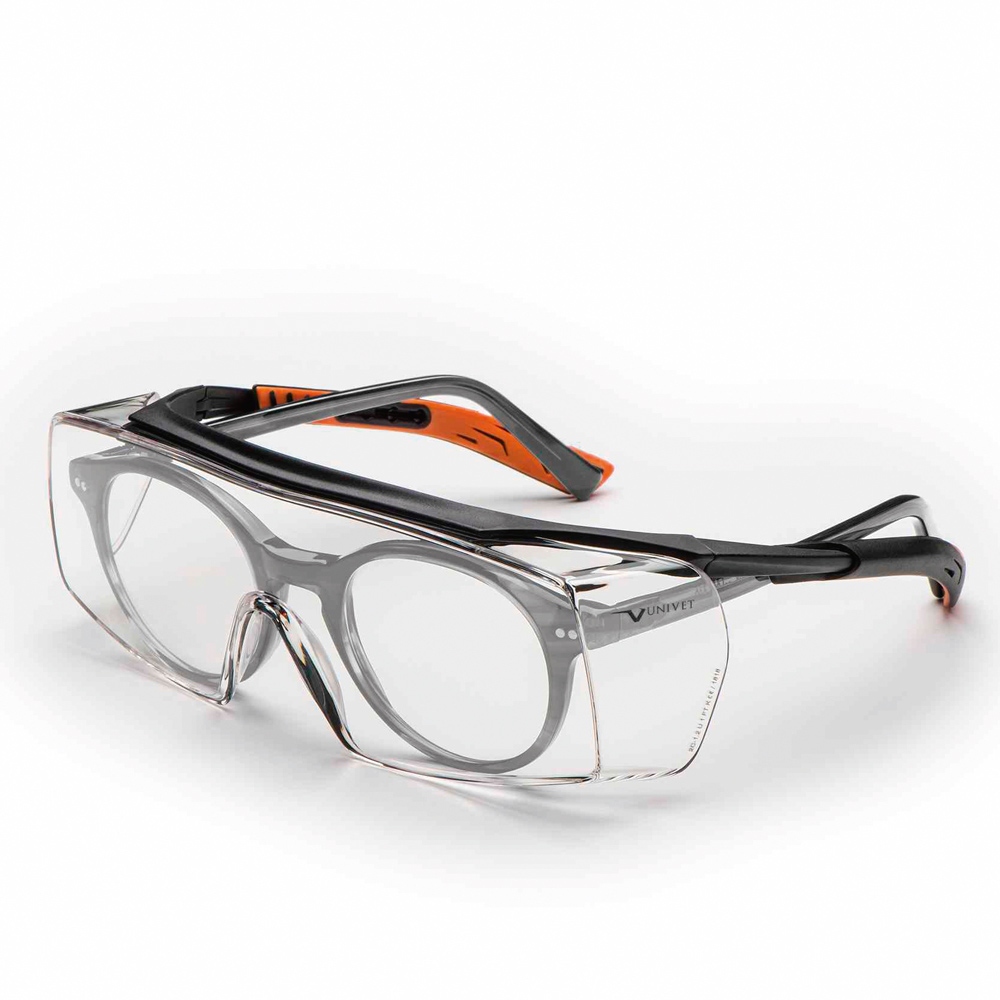 pics/Feldtmann 2016/Kopfschutz/univet-5x7-surlunettes-clair.jpg